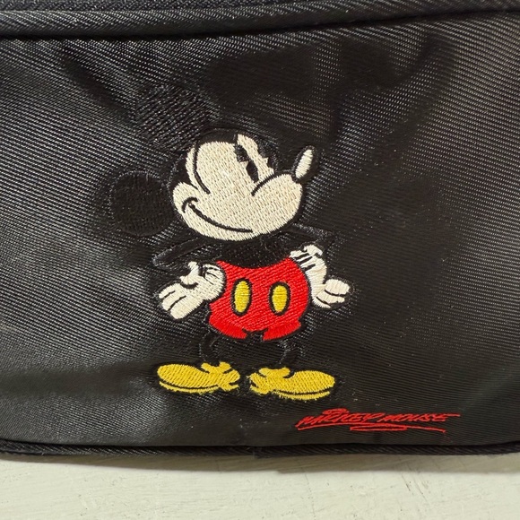 Walt Disney World Park
Mickey Mouse Embroidered
Fanny Pack Black Classic Mickey - Picture 9 of 11